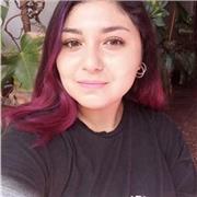 Profesora de Matemáticas dicta clases a niños de todas las edades